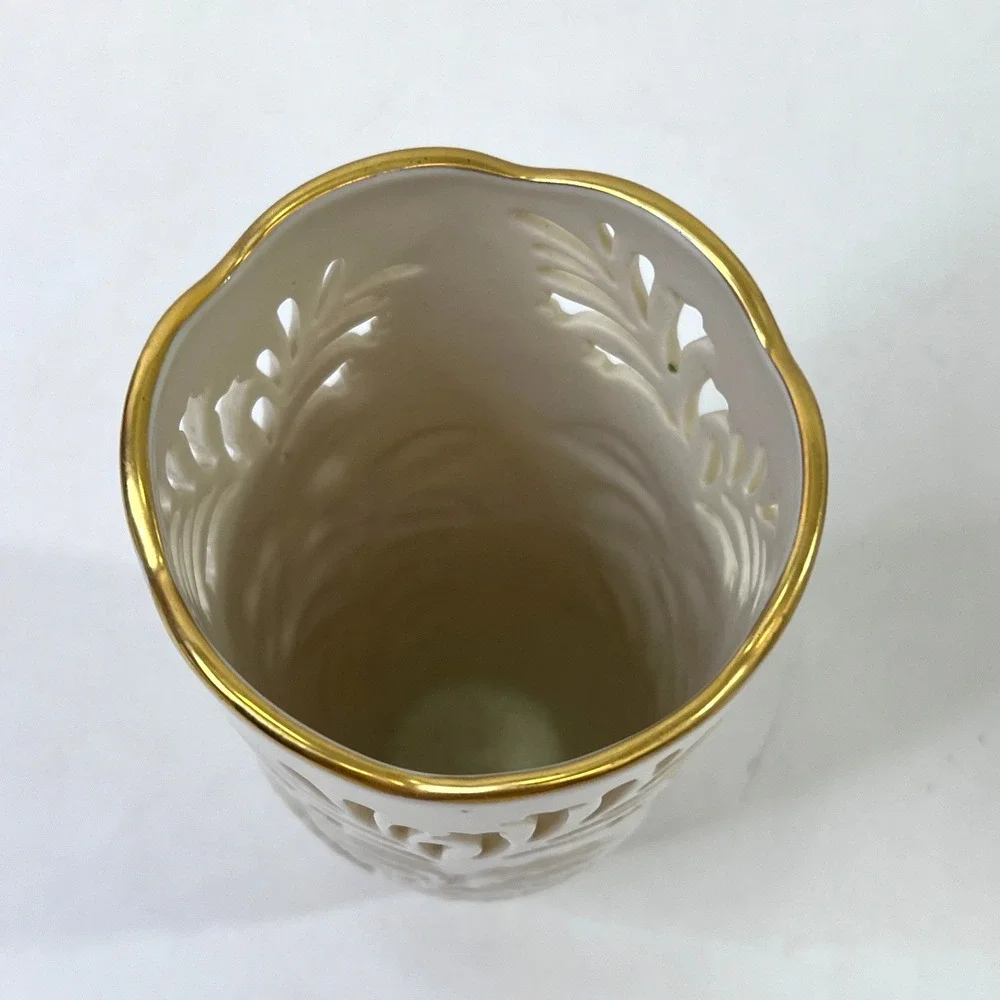 Lenox‎ Westbury Pierced Vase Raised Leaves Gold Trim Ivory 6-3/4 Inch
